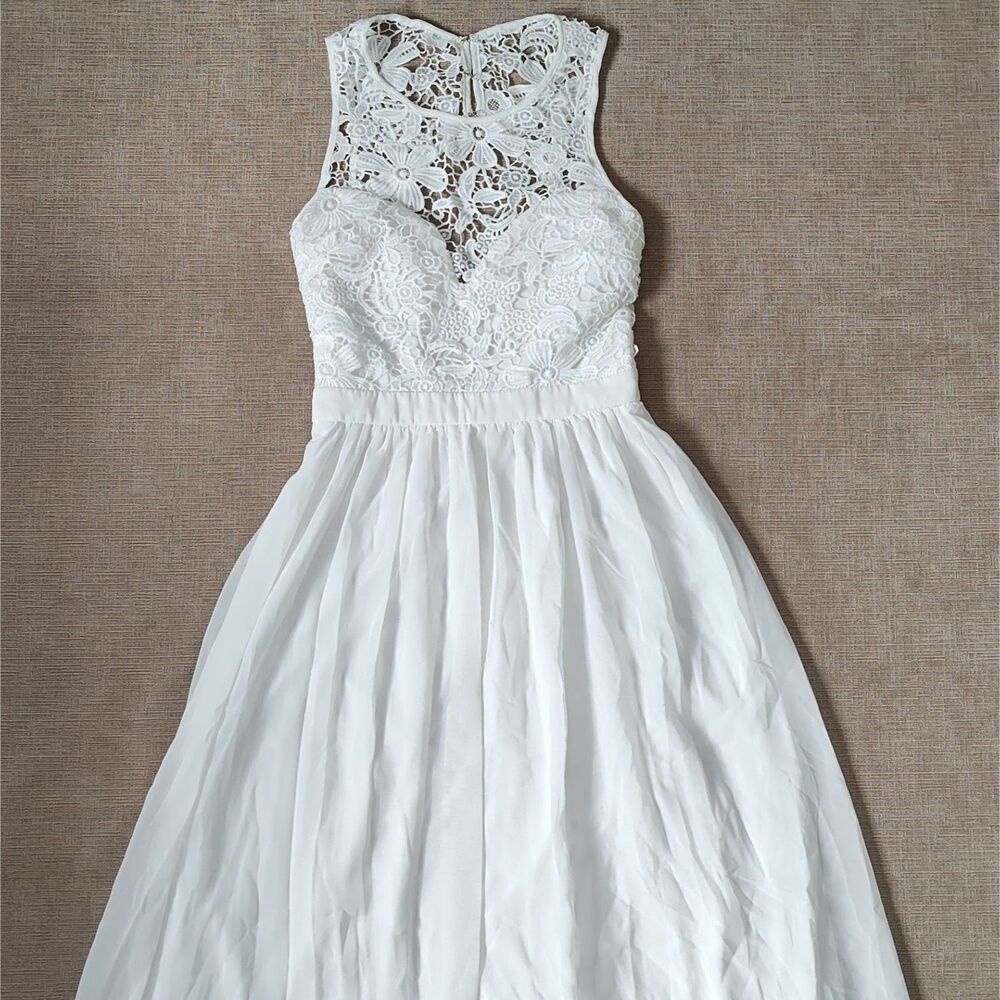 Maniju NWT White Embroidered Sheer Lace Beach Wedding Dress Sweetheart Keyhole